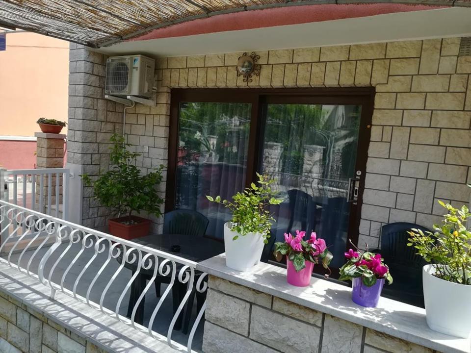 Apartment Jacky 로비니 외부 사진