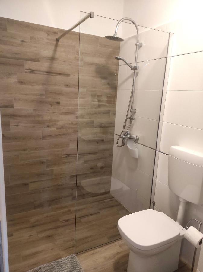 Apartment Jacky 로비니 외부 사진