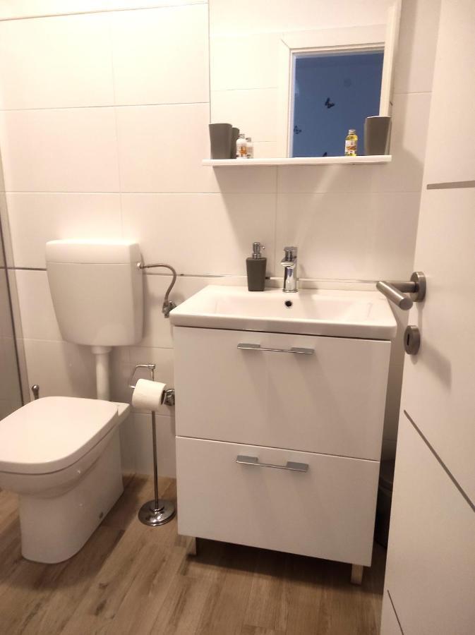 Apartment Jacky 로비니 외부 사진